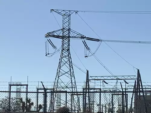 Last PATH 27 tower at Adelanto converter station