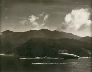 ZP-33 blimp in front of Neakhanie Mountain